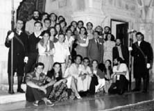 Con un grupo de colaboradores y compañeros en el I Congreso Hispano-Portugués de Bioquímica, Coimbra, 1980.